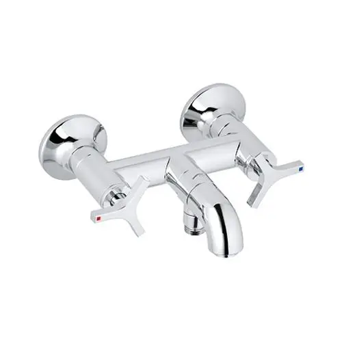 Wannenarmatur mit zwei Griffen zur Temperaturregulierung, chromfarben, montiert an einer Wand. Produkt von Kludi.